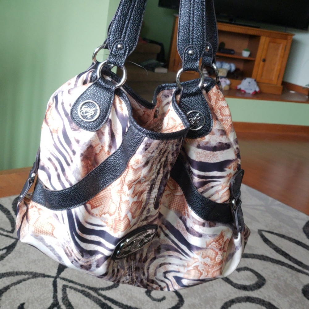 Animal printed handbag